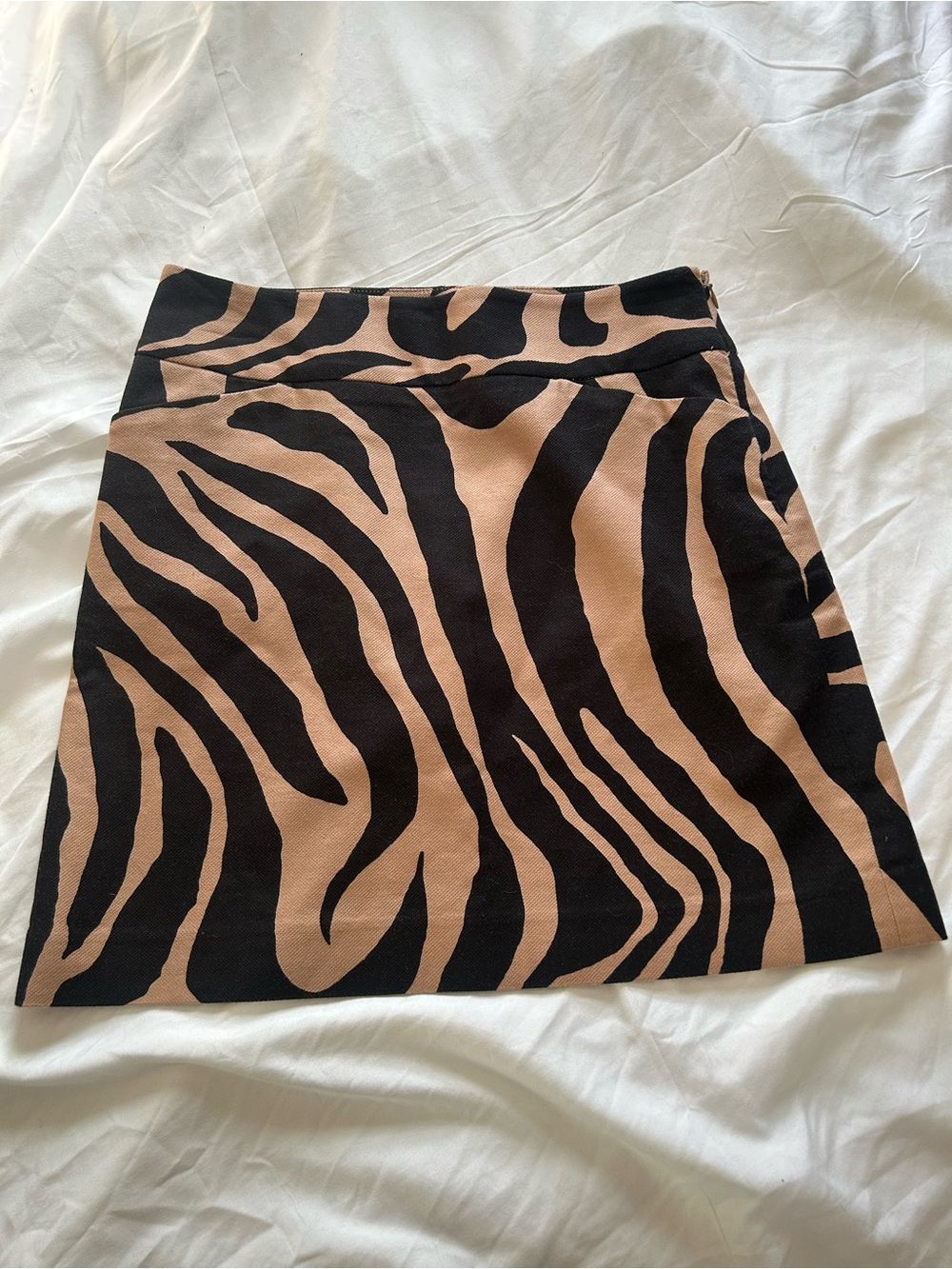 LOFT Black & Tan Zebra-Print Mini Skirt petite 0